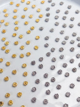 Load image into Gallery viewer, 18K Gold/Rhodium Plated Flower Center Stamens
