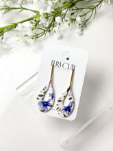 Load image into Gallery viewer, The Pip in Purple Florals
