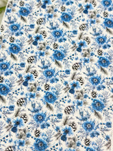 Load image into Gallery viewer, Transfer Paper 727 Florals &amp; Pinecones | Image Water Transfer
