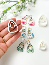 Load image into Gallery viewer, Organic Triangle Donut Polymer Clay Cutter PCC1797
