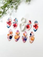 Load image into Gallery viewer, Duo Organic Triangle with Drill Guides Polymer Clay Cutter Set PCC1803

