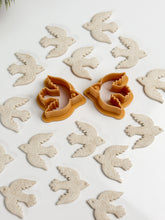 Load image into Gallery viewer, Bird Polymer Clay Cutter PCC1868
