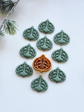 Load image into Gallery viewer, Folk Art Christmas Ball Ornament Polymer Clay Cutter PCC1877
