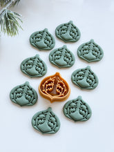 Load image into Gallery viewer, Folk Art Christmas Ball Ornament Polymer Clay Cutter PCC1877
