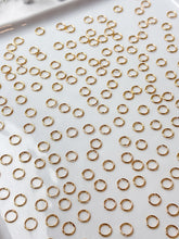 Load image into Gallery viewer, High-Quality 18K Shiny Gold Plated Plated Brass Open Jump Rings 200pcs/bag
