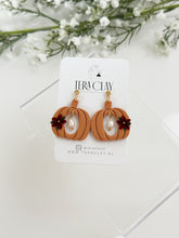 Load image into Gallery viewer, The Floral Pumpkin Pearl Donuts
