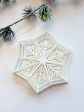 Load image into Gallery viewer, Snowflake #6 Trinket Dish/Coaster Clay Cutter PCC1897
