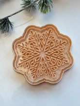 Load image into Gallery viewer, Snowflake #3 Trinket Dish/Coaster Clay Cutter PCC1893
