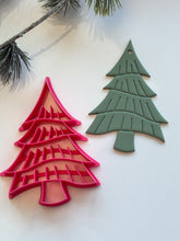 Load image into Gallery viewer, Wavy Christmas Tree Trinket Dish/Coaster Clay Cutter PCC1906
