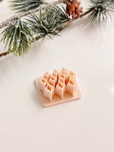 Load image into Gallery viewer, Star of Bethlehem Cluster Polymer Clay Cutter

