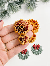 Load image into Gallery viewer, Wreath &amp; Bow Set Christmas Polymer Clay Cutters 2025
