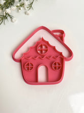 Load image into Gallery viewer, Gingerbread House Trinket Dish Clay Cutter

