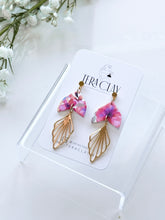 Load image into Gallery viewer, The Red Flower Leafy Dangles
