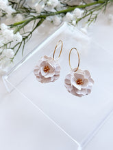 Load image into Gallery viewer, The Speckled White Flower Hoops
