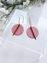 Load image into Gallery viewer, The Textured Round Hoops In French Pink
