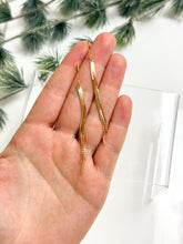 Load image into Gallery viewer, The Chain Tassel Hooks
