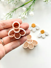 Load image into Gallery viewer, Half Flower Set Polymer Clay Cutter

