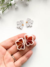 Load image into Gallery viewer, Organic Semi-flower Polymer Clay Cutters
