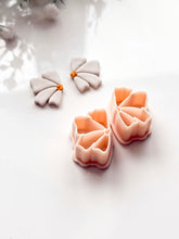 Load image into Gallery viewer, Organic Semi-flower Polymer Clay Cutters
