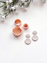 Load image into Gallery viewer, Scalloped Shell Polymer Clay Cutter
